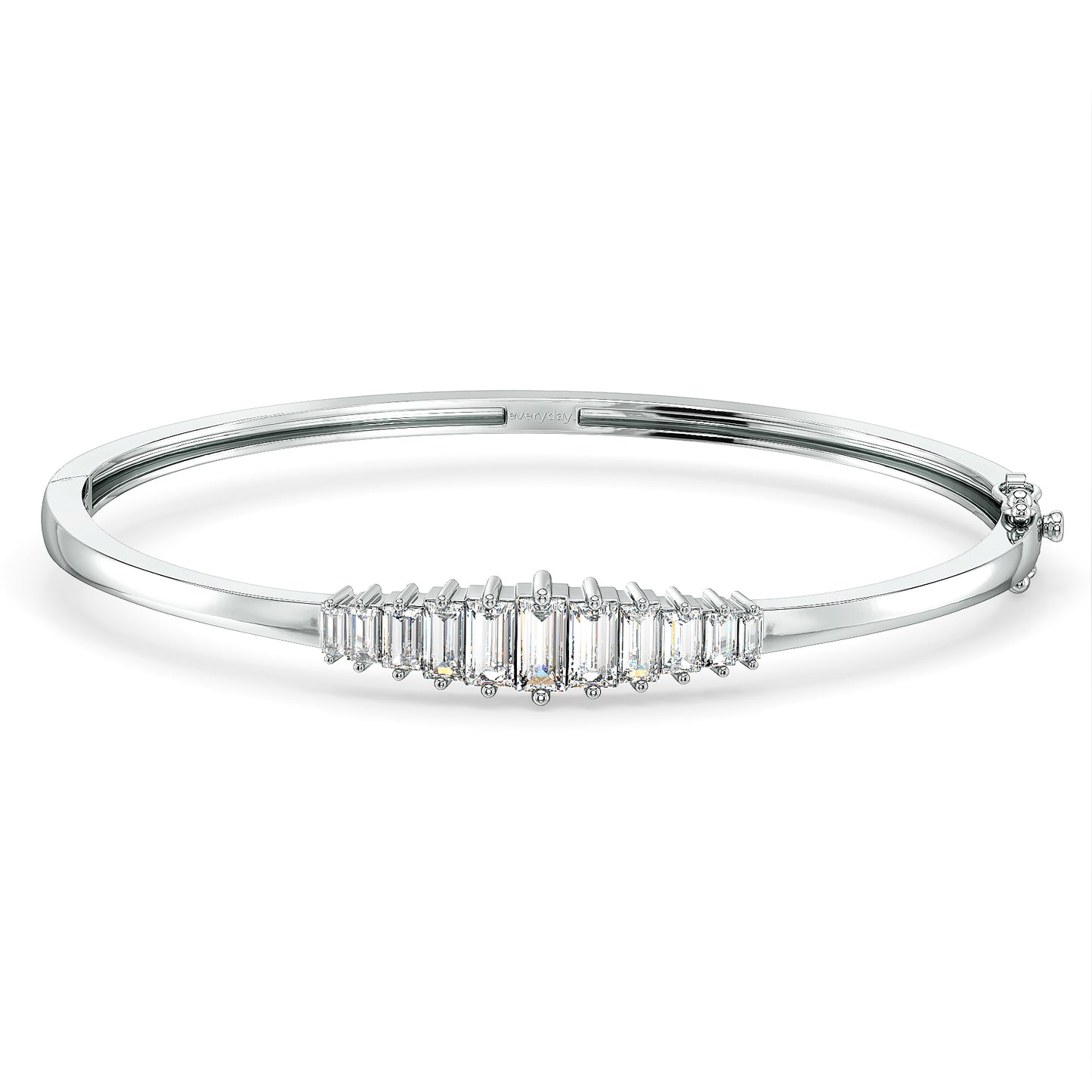 THEA BAGUETTE CUT DIAMONDS OVAL BANGLE, GOLD