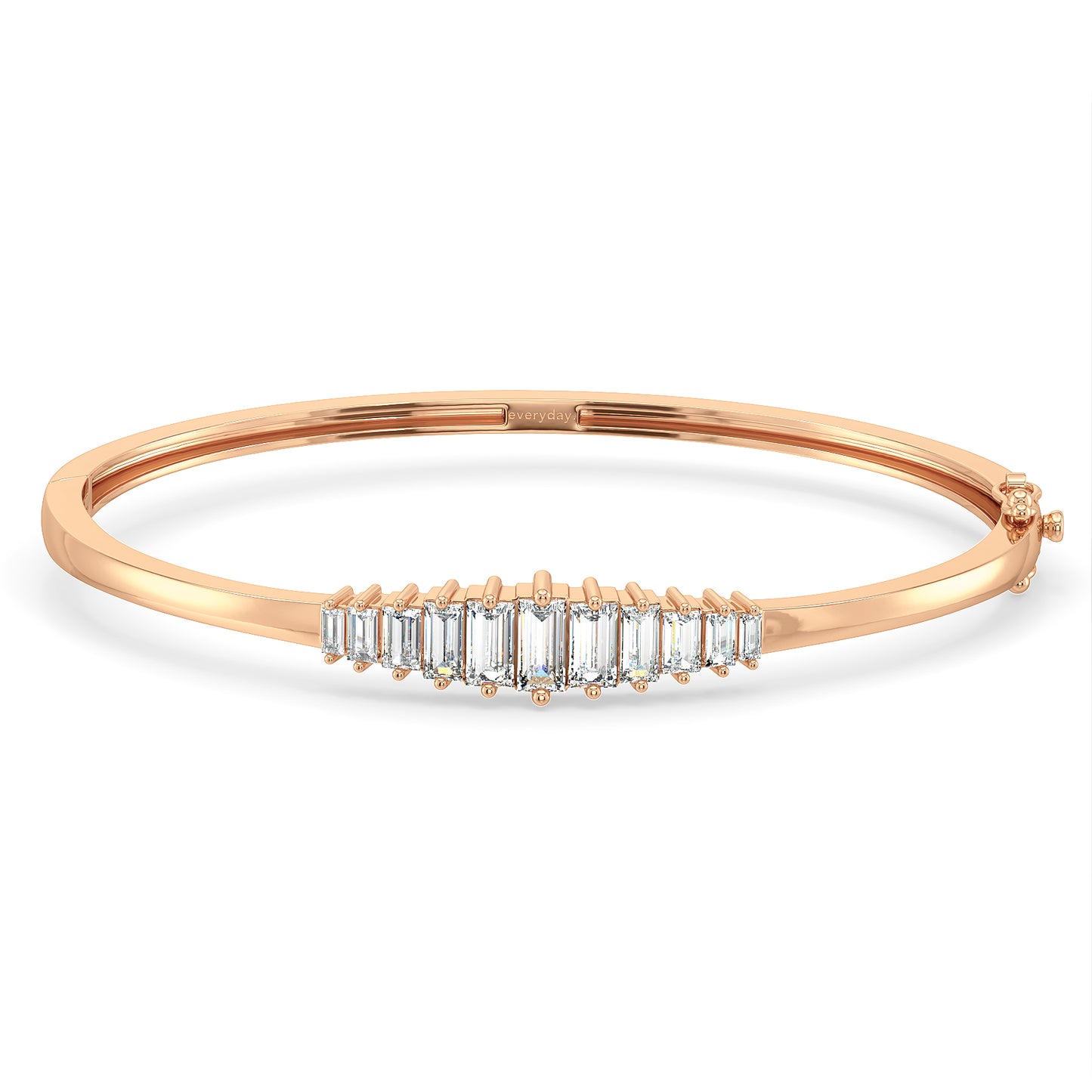 THEA BAGUETTE CUT DIAMONDS OVAL BANGLE, GOLD